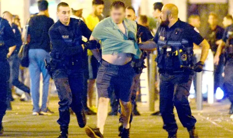 England fans clash with local hools in Marseille