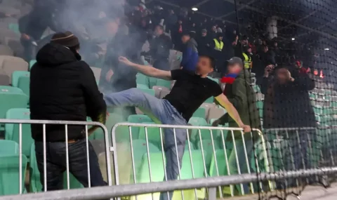 Olimpija and Borac fans clash during Conference League tie